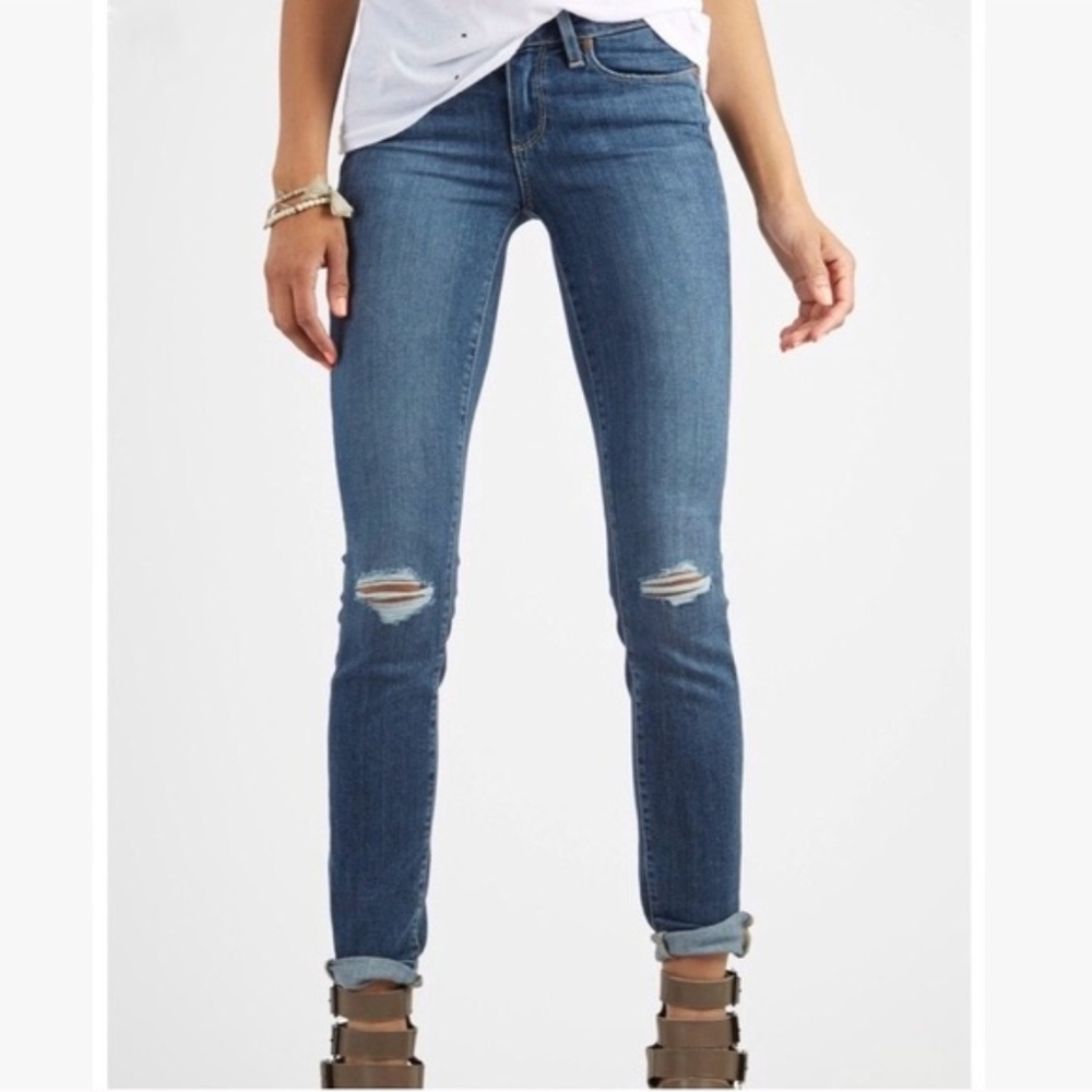 PAIGE DISTRESSED KYLIE CROP MED BLUE